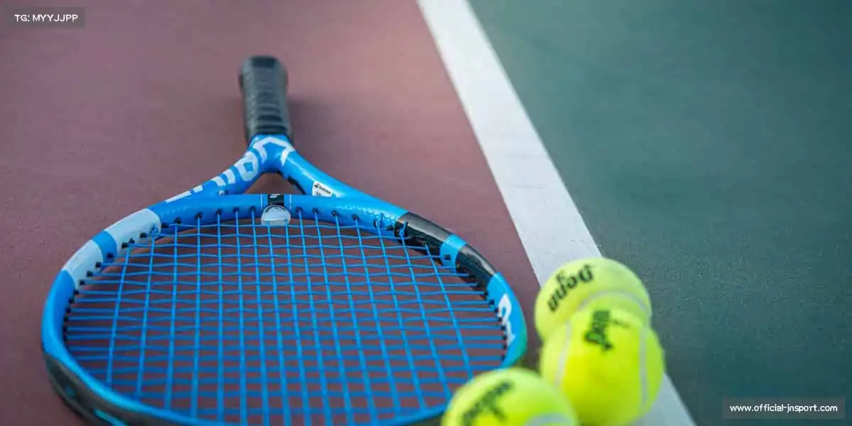 江南体育官网——✈滑板腾空，极限翻转！